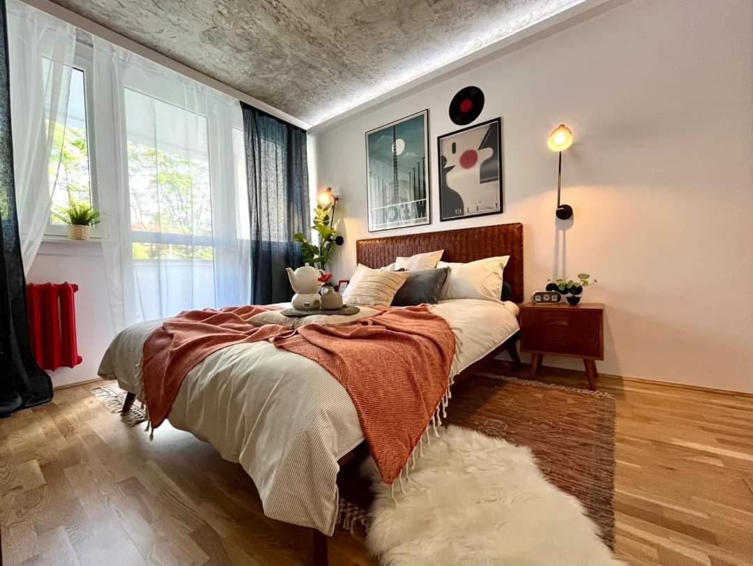 Modern Retro Apart ~ 800M Main Square Вроцлав Екстер'єр фото